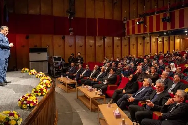 همایش رهبری کارآفرینانه به سبک استاد فضلی برگزار شد